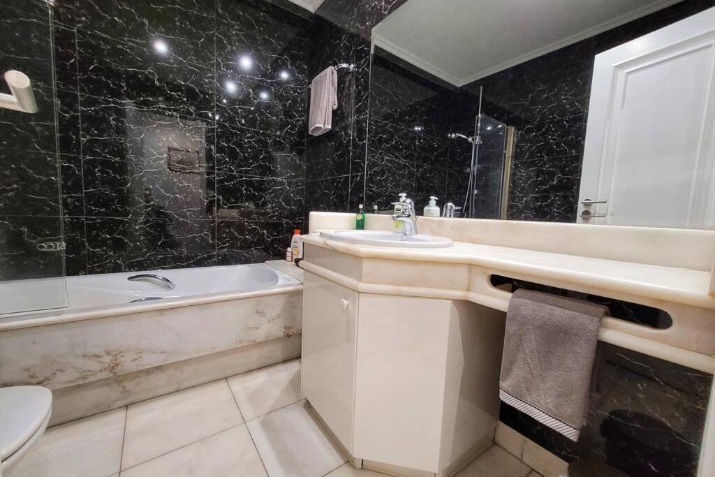 Marble Home - Sao Sebastiao Лиссабон Экстерьер фото